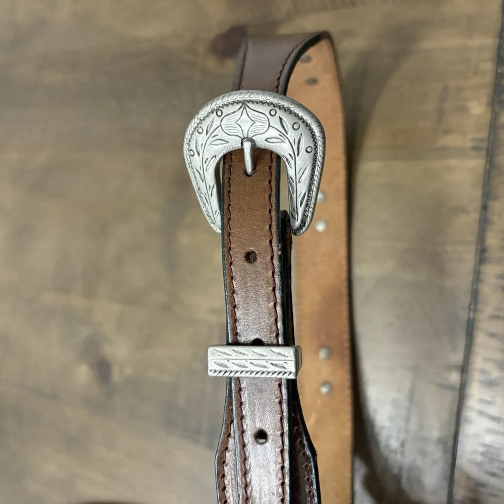 TEX TAN Cowhide Belt Size 28 Made In USA Southwestern Conchos Vintage‎
